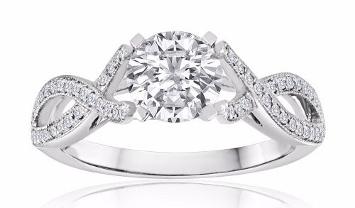 18k White Gold Vintage Engagement Ring